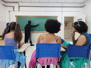 Após perder a mãe, João encontrou na escola acolhimento e profissão Após perder a mãe, João encontrou na escola acolhimento e profissão