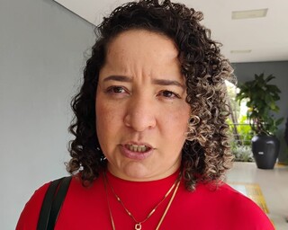 Prefeitura retira projeto sobre conselheiros tutelares após impasse na Câmara Prefeitura retira projeto sobre conselheiros tutelares após impasse na Câmara