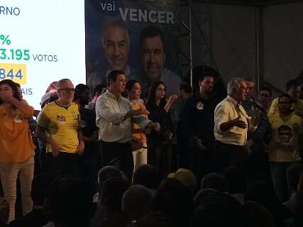 Campanha p&otilde;e 70 prefeitos de MS na busca de votos para Fl&aacute;vio Bolsonaro