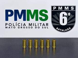 Rapaz morre após ser atraído ao portão por dupla armada Rapaz morre após ser atraído ao portão por dupla armada