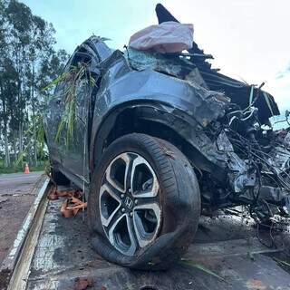 Perícia aponta que motorista invadiu pista e causou a própria morte na rodovia Perícia aponta que motorista invadiu pista e causou a própria morte na rodovia