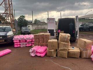Vinhos, cigarros eletrônicos e patinetes são apreendidos pela Polícia Militar Vinhos, cigarros eletrônicos e patinetes são apreendidos pela Polícia Militar