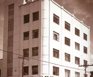 Primeiro elevador da cidade gastava energia de toda uma quadra 