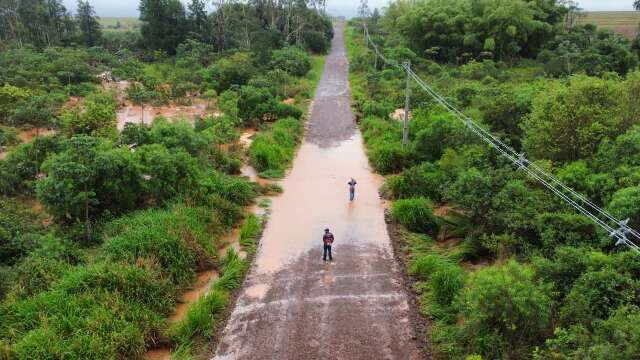 Temporais causam estragos no campo e afetam estradas rurais no sul de MS