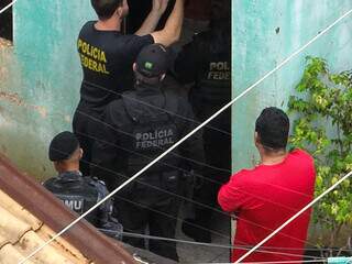 Vigilante da PF é preso por vazar informações à quadrilha que traficava drogas Vigilante da PF é preso por vazar informações à quadrilha que traficava drogas