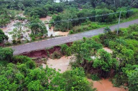 &Eacute; muita chuva: cidade de MS j&aacute; registra quase o triplo do esperado no m&ecirc;s