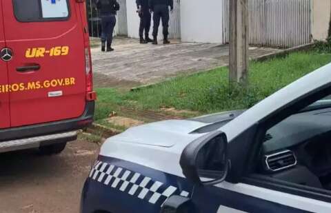 Homem &eacute; preso ap&oacute;s atacar esposa com um machado no Maria Aparecida Pedrossian