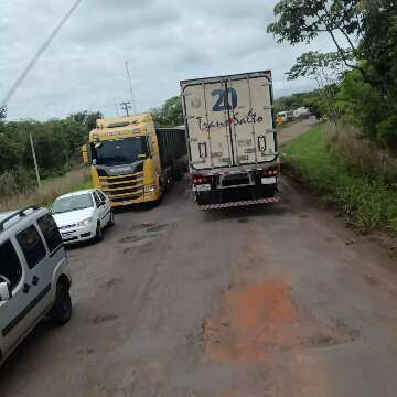 "Sempre foi ruim, hoje est&aacute; intrafeg&aacute;vel": motorista pede recupera&ccedil;&atilde;o da MS-480