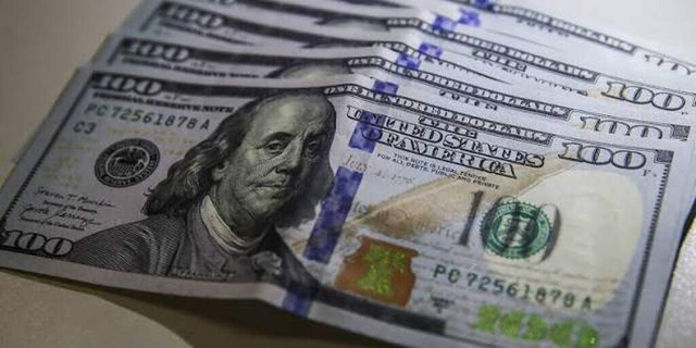 D&oacute;lar recua 0,28% para R$ 5,07 no &uacute;ltimo preg&atilde;o da semana