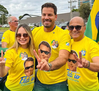 Riedel e Azambuja mobilizam interior de MS em campanha por Fl&aacute;vio Bolsonaro