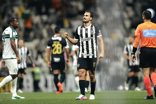 Com time misto, Atlético-MG vence Coritiba e assume 5º lugar no Brasileirão Com time misto, Atlético-MG vence Coritiba e assume 5º lugar no Brasileirão