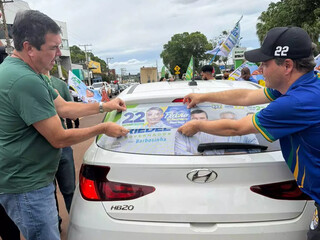 Riedel e Azambuja mobilizam interior de MS em campanha por Fl&aacute;vio Bolsonaro
