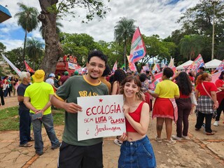 Apoiadores de Lula fazem passeata pela Avenida Afonso Pena Apoiadores de Lula fazem passeata pela Avenida Afonso Pena