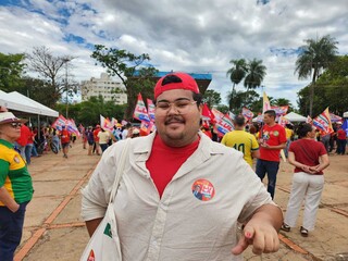 Apoiadores de Lula fazem passeata pela Avenida Afonso Pena Apoiadores de Lula fazem passeata pela Avenida Afonso Pena