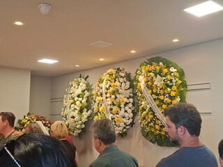 Família e amigos lembram generosidade de Elias Dib em velório lotado na Capital Família e amigos lembram generosidade de Elias Dib em velório lotado na Capital