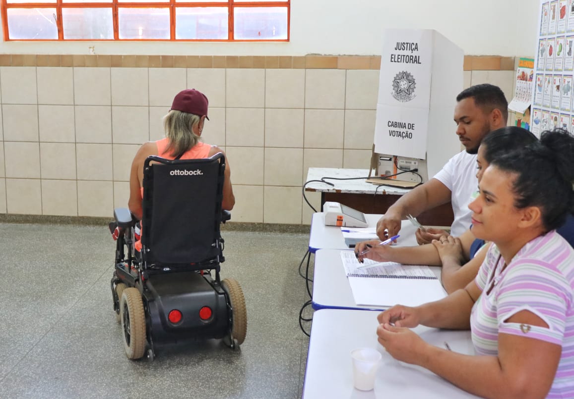 Eleitores com deficiência têm até quarta para pedir transporte gratuito