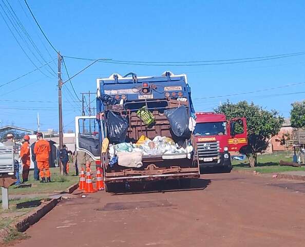 Gari que estudava para ser m&eacute;dico morre atropelado por caminh&atilde;o de coleta