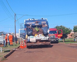 Gari que estudava para ser m&eacute;dico morre atropelado por caminh&atilde;o de coleta