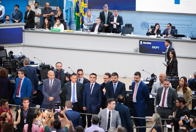 Com 12 interessados, CPI do Tapa-buraco ter&aacute; disputa entre bancadas 