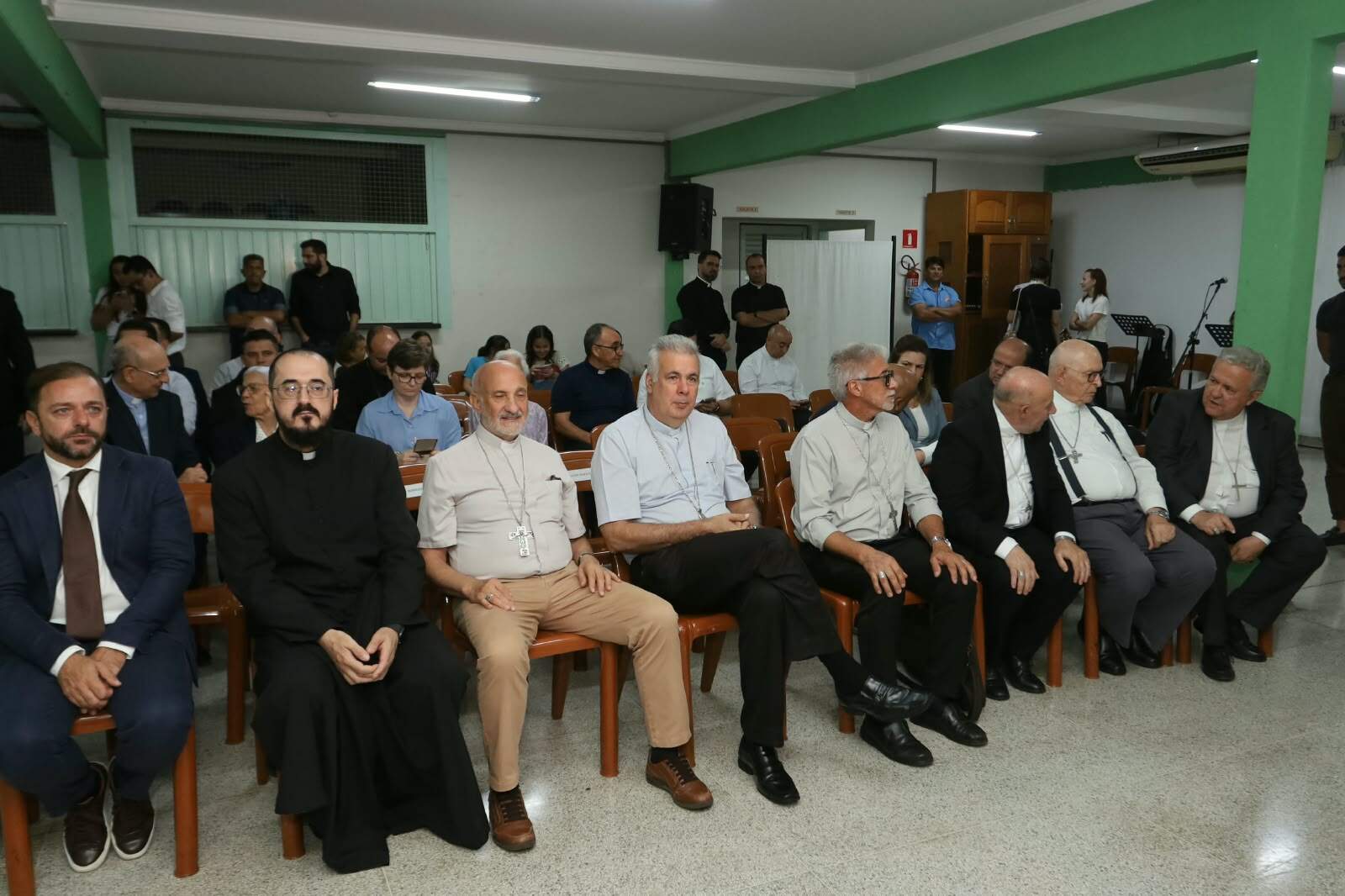 Fotos e cartas antigas podem ajudar padre João Crippa a virar santo