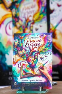 Entre versos e lembran&ccedil;as, Marlene abre ao leitor os escritos de uma vida