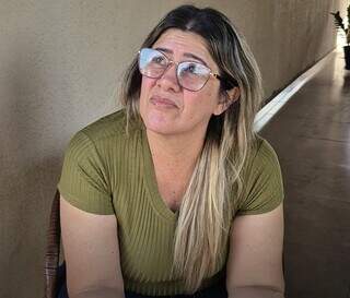Cratera que vitimou de carro a caminhão de lixo segue engolindo rua no Oliveira Cratera que vitimou de carro a caminhão de lixo segue engolindo rua no Oliveira