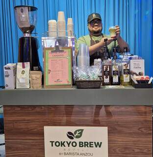 Com café e matcha, Vinicius leva sabores do Japão às feiras da Capital Com café e matcha, Vinicius leva sabores do Japão às feiras da Capital