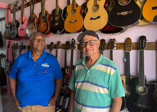 Bandolim deixado pelo irm&atilde;o &eacute; tesouro entre 200 instrumentos de Nei