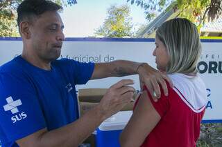 MS segue abaixo da meta de vacinação contra sarampo em meio a surtos na Bolívia MS segue abaixo da meta de vacinação contra sarampo em meio a surtos na Bolívia