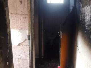Inc&ecirc;ndio em apartamento matou c&atilde;o, gato e deixou fam&iacute;lia sem ter onde morar