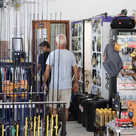 Na reta final da pesca, com&eacute;rcio de MS ainda espera fisgar mais clientes