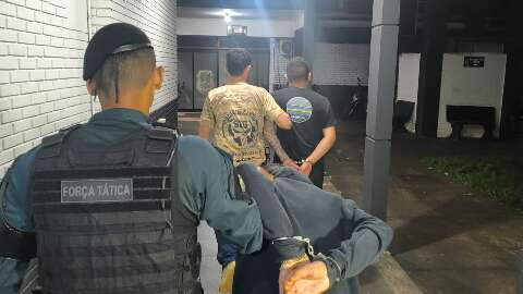 PM flagra moradores da Capital tentando furtar Hilux em cidade do interior