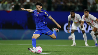 Palmeiras vence Bragantino e assume liderança provisória do Brasileirão Palmeiras vence Bragantino e assume liderança provisória do Brasileirão