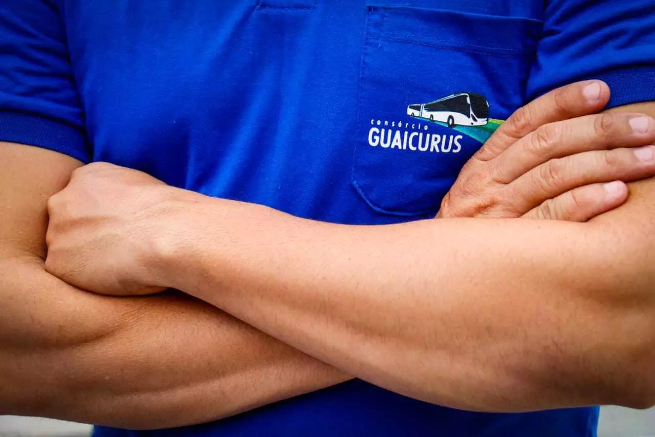 Trabalhadores temem ficar sem 13º após adiamento de pagamento de novembro