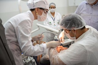 Aos 73 anos, Al&iacute;cio descobriu c&acirc;ncer de boca na cadeira do dentista