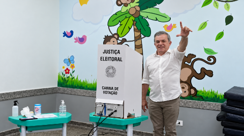 Vander aposta em virada de Lula e diz que PT ter&aacute; reuni&atilde;o para avaliar elei&ccedil;&atilde;o