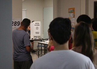 Falhas em urnas e na biometria são registradas em 18 municípios de MS Falhas em urnas e na biometria são registradas em 18 municípios de MS