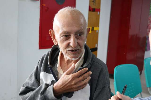 Aos 73 anos, Al&iacute;cio descobriu c&acirc;ncer de boca na cadeira do dentista