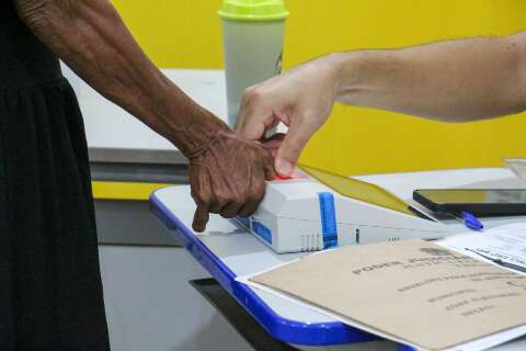 Elei&ccedil;&atilde;o come&ccedil;ou com problemas em urnas em 4 cidades de MS
