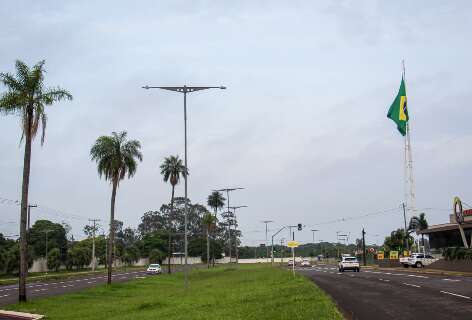 Domingo ter&aacute; chuva intensa em todo o Estado e queda de temperatura
