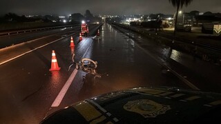 Ciclista de 19 anos morre ao ser atropelado em rodovia de Dourados Ciclista de 19 anos morre ao ser atropelado em rodovia de Dourados