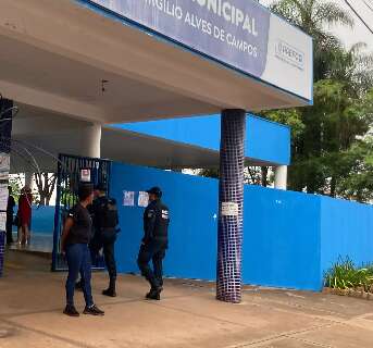 Fiscal de partido causa transtorno em escola, desacata ju&iacute;za e &eacute; levada para PF