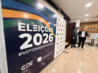 Mesmo com urnas fechadas, apuração em MS terá que aguardar até as 18h Mesmo com urnas fechadas, apuração em MS terá que aguardar até as 18h