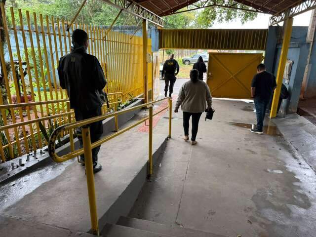 Ap&oacute;s elei&ccedil;&otilde;es, 176 escolas ficam sem aulas pela manh&atilde; nesta segunda-feira 