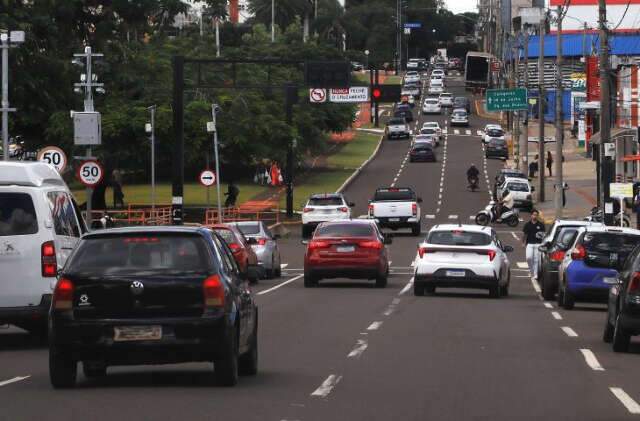 Licenciamento de ve&iacute;culos com placa final 0 vence nesta sexta-feira