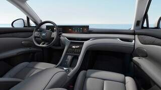 MG IM6 chega ao Brasil com at&eacute; 752 cv e pre&ccedil;o de R$ 439.990
