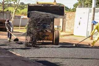 Vereadores dão 72 horas para a Prefeitura apresentar plano para tapa-buracos Vereadores dão 72 horas para a Prefeitura apresentar plano para tapa-buracos