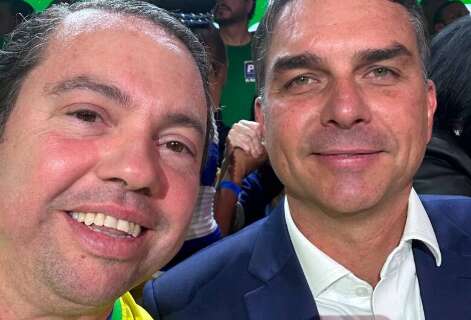 Deputado de MS afirma que Fl&aacute;vio chegou aos EUA e ser&aacute; &ldquo;exilado pol&iacute;tico&rdquo;