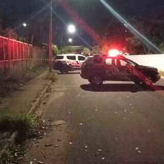 Suspeito de tentativa de roubo morre baleado durante abordagem da PM Suspeito de tentativa de roubo morre baleado durante abordagem da PM