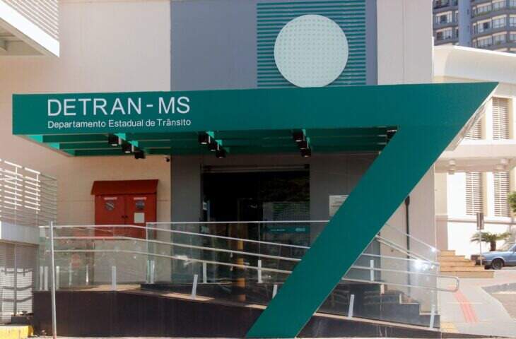Agência do Detran em shopping passa a emitir o novo RG
